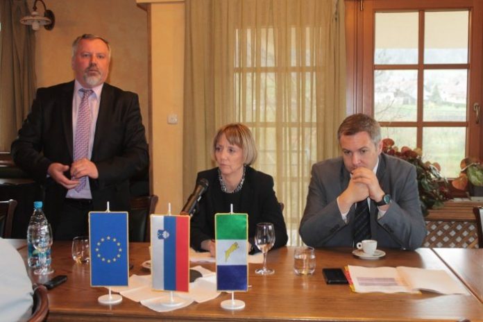 MD Tanja Strnisa (v ZB naslov Tudi kmetijstvo v Suhi krajini vidi svetlejsko prihodnost), vir lokalno.si