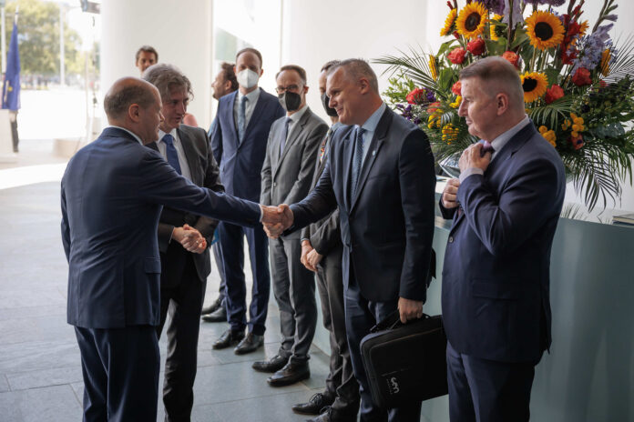 golob berlin torba gen i uradno sporocilo vlade
