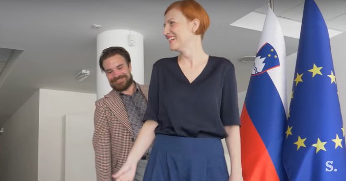 smodej asta vrecko