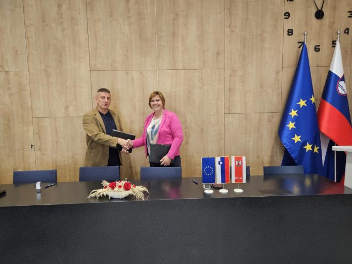 Metlika podpis pogodbe klošter