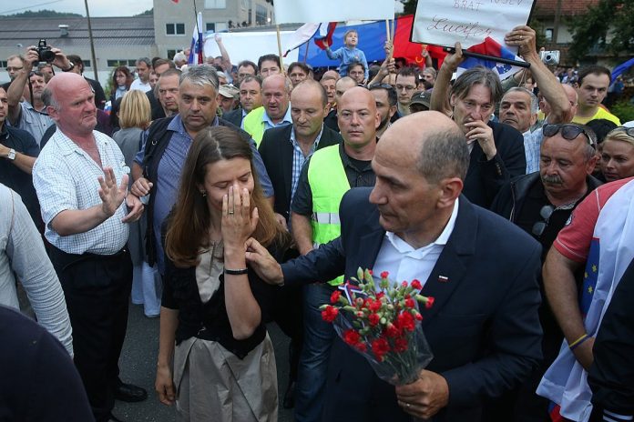 janez janša odhod v zapor 20.6.2014